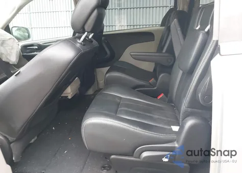 2016 Chrysler Town & Country Touring from USA, damaged, VIN 2C4RC1BG1GR298427